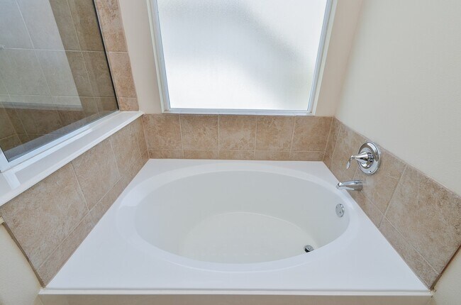 Building Photo - 25135 Ginger Ranch Dr