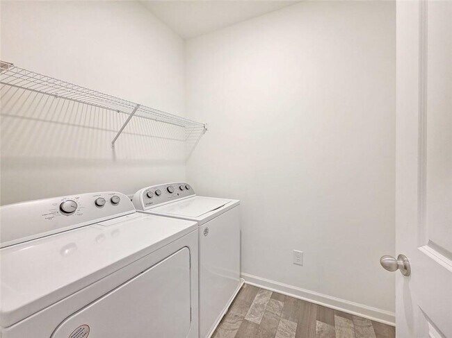 Building Photo - 5316 Briggs St