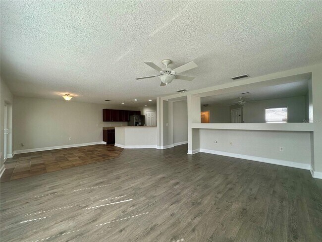 Building Photo - 224 Rona Ln