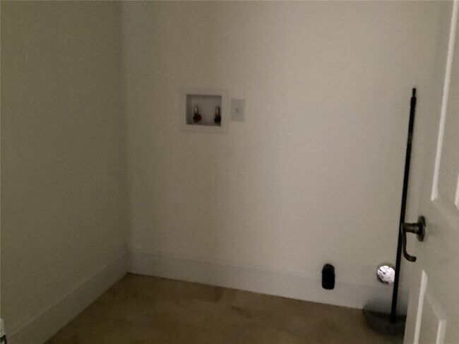 Building Photo - 3291 Brewster Dr