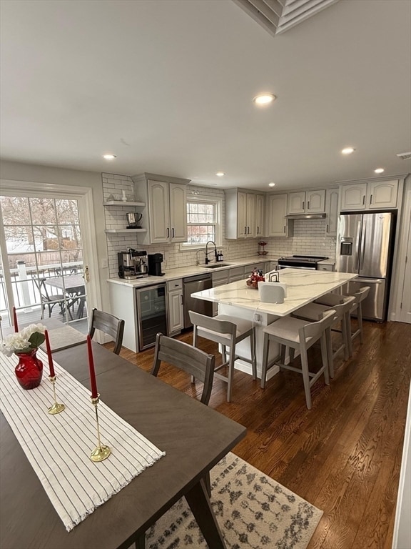 Building Photo - 14 Elizabeth Rd