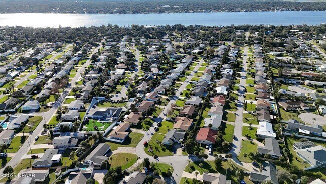 Building Photo - 126 Ormwood Dr