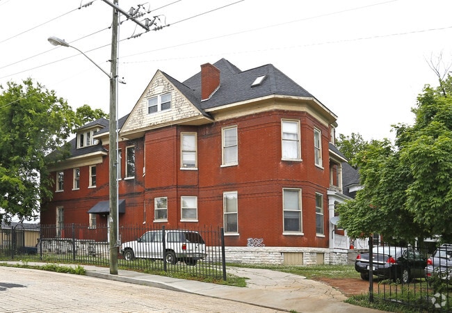Building Photo - 1221 Laurel