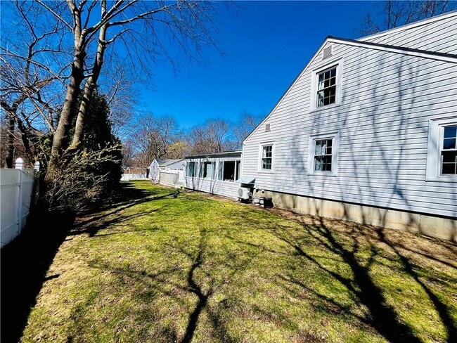 Building Photo - 109 Rogers Ave