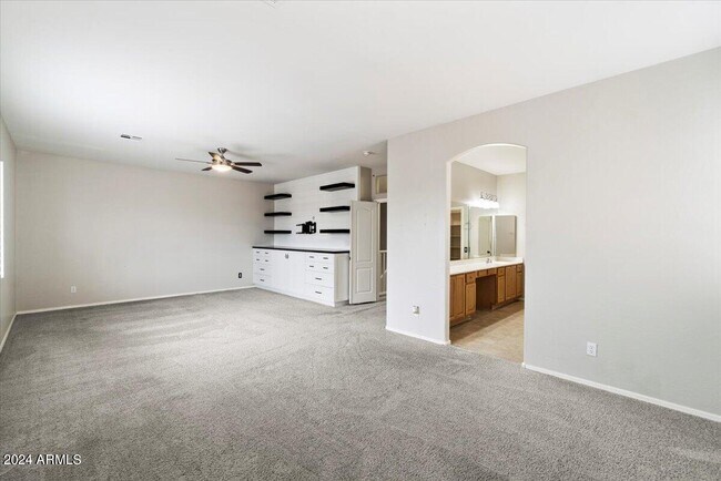 Building Photo - 15626 N 13th Ave