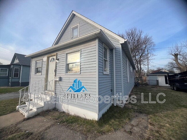 Building Photo - 617 Kane St