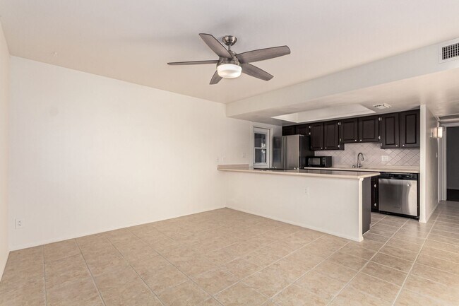 Building Photo - Scottsdale 3 bedroom long term rental