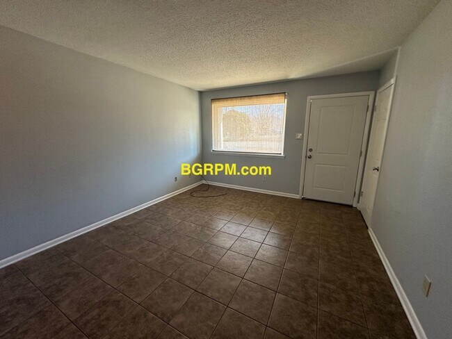 Building Photo - 1118 S Bailey St