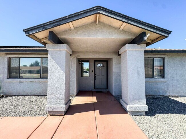 Building Photo - “Spacious 4-Bedroom, 2-Bath Home with Solar Panels in Yuma”