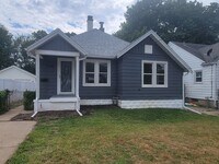 Building Photo - Modern Living 2/1 Newly Remodeled Peoria H...