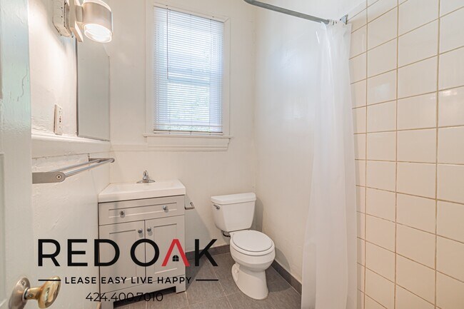 Building Photo - 470 Cypress Ave