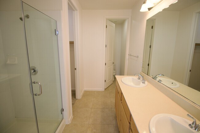 Building Photo - 643 Turnbuckle Dr