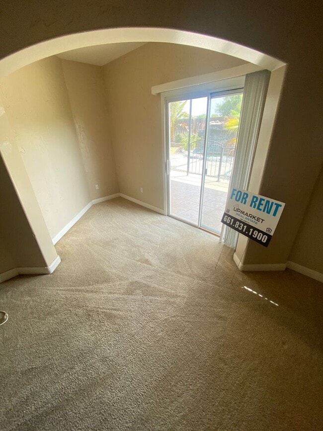 Building Photo - Elegant 3-Bedroom Home in Seven Oaks