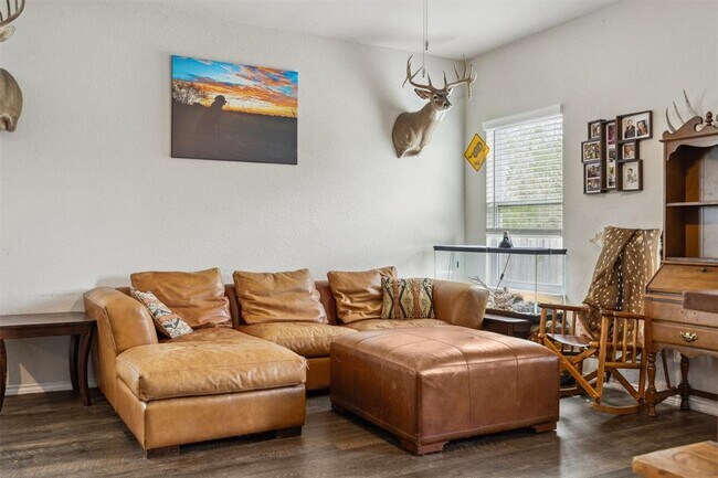 Building Photo - 1413 Coffee Tree Dr