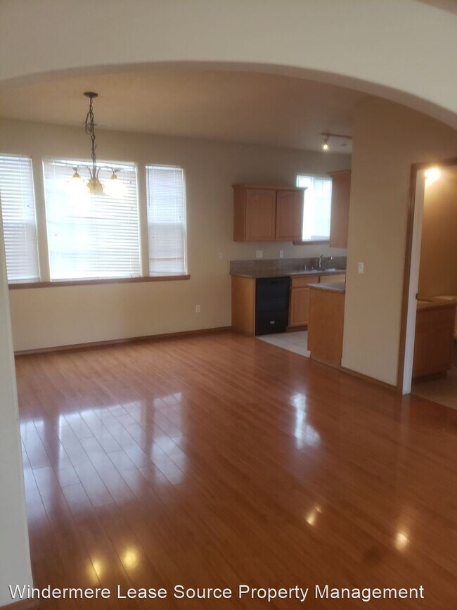 Building Photo - 3 br, 2 bath House - 513 S Garfield Duplex