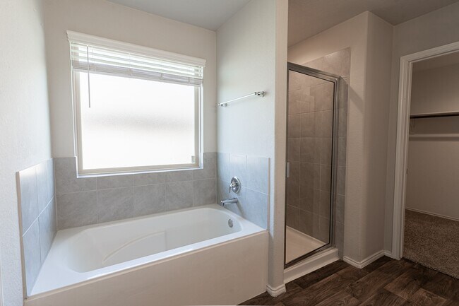 Building Photo - 1834 Brady Shores Dr