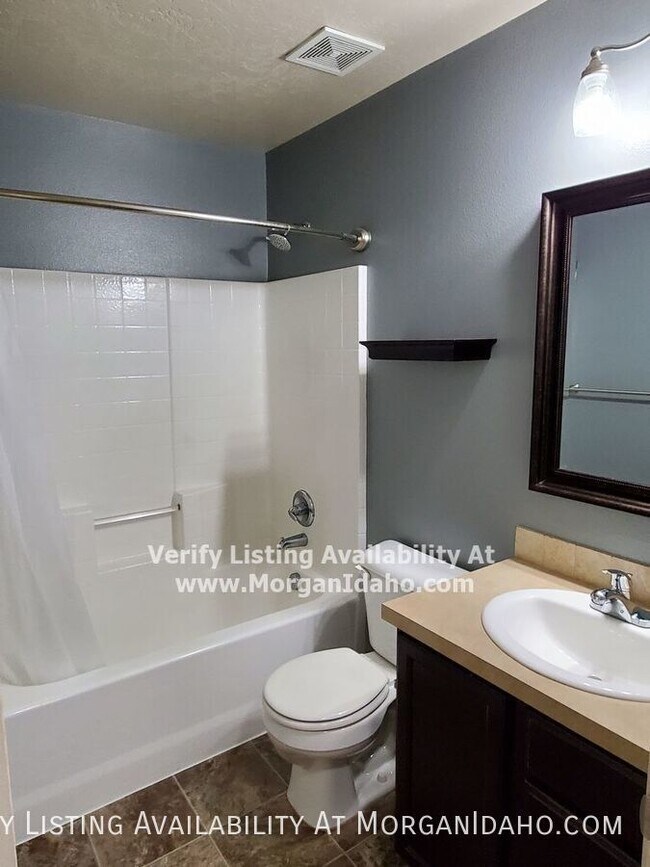 Building Photo - 10627 Pipevine Dr