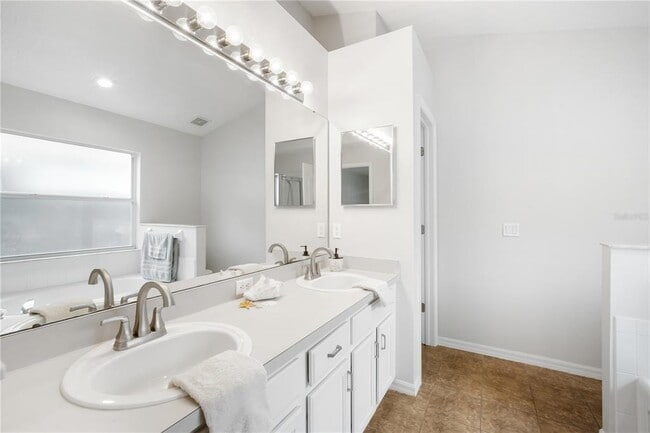Building Photo - 13531 White Elk Loop