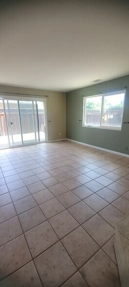 Building Photo - 4120 Cristobal Way