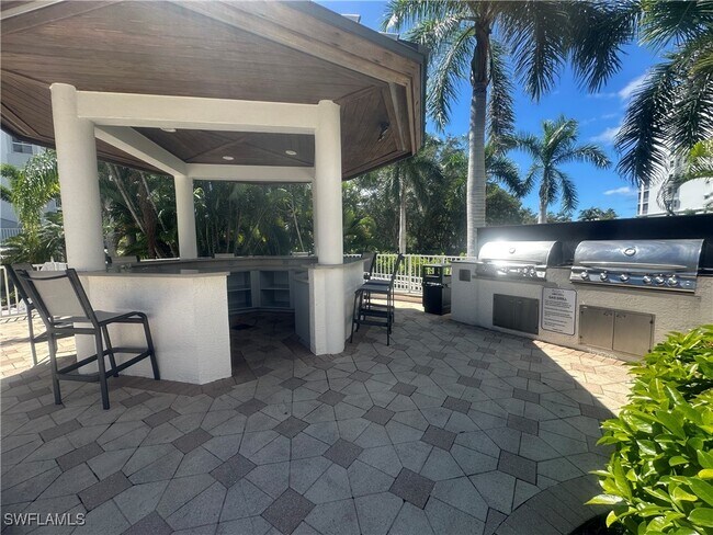 Building Photo - 400 Flagship Dr