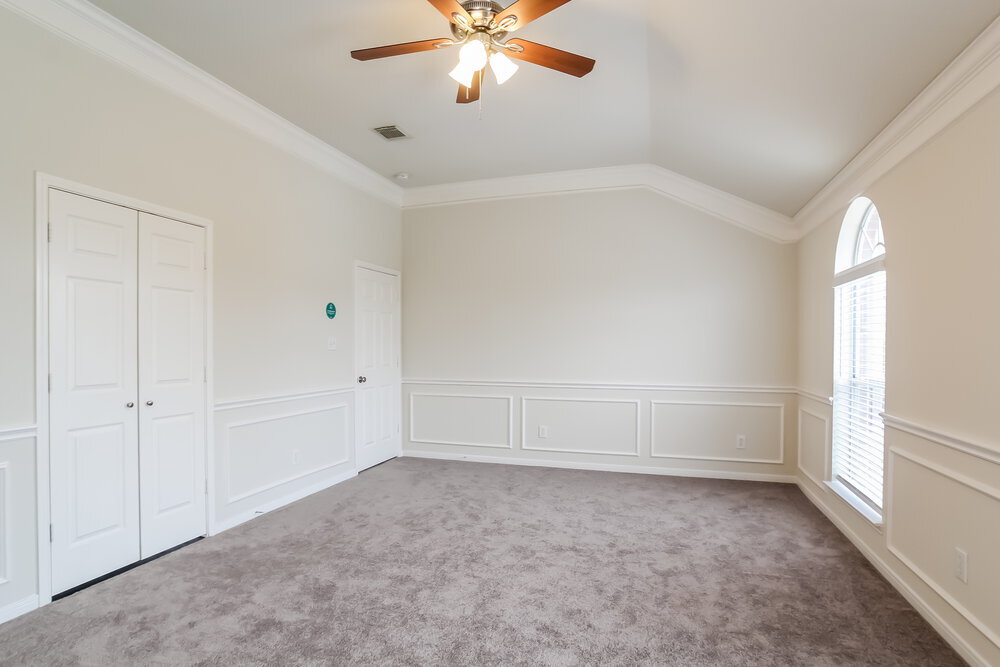 Building Photo - 519 Holly Crest Dr