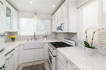 Building Photo - 577 Ramona Ave