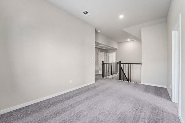 Building Photo - 15011 Red Buckeye Dr