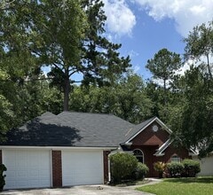 Building Photo - 126 Dukes Way