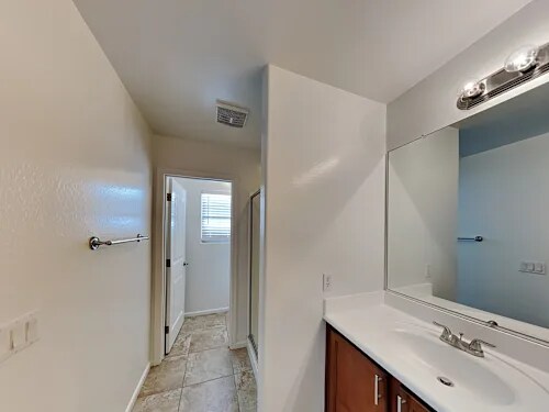 Building Photo - 1373 S Ponderosa Dr