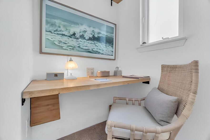 Building Photo - 1023 Sycamore Green Pl