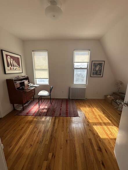 Building Photo - 6132 56th Dr