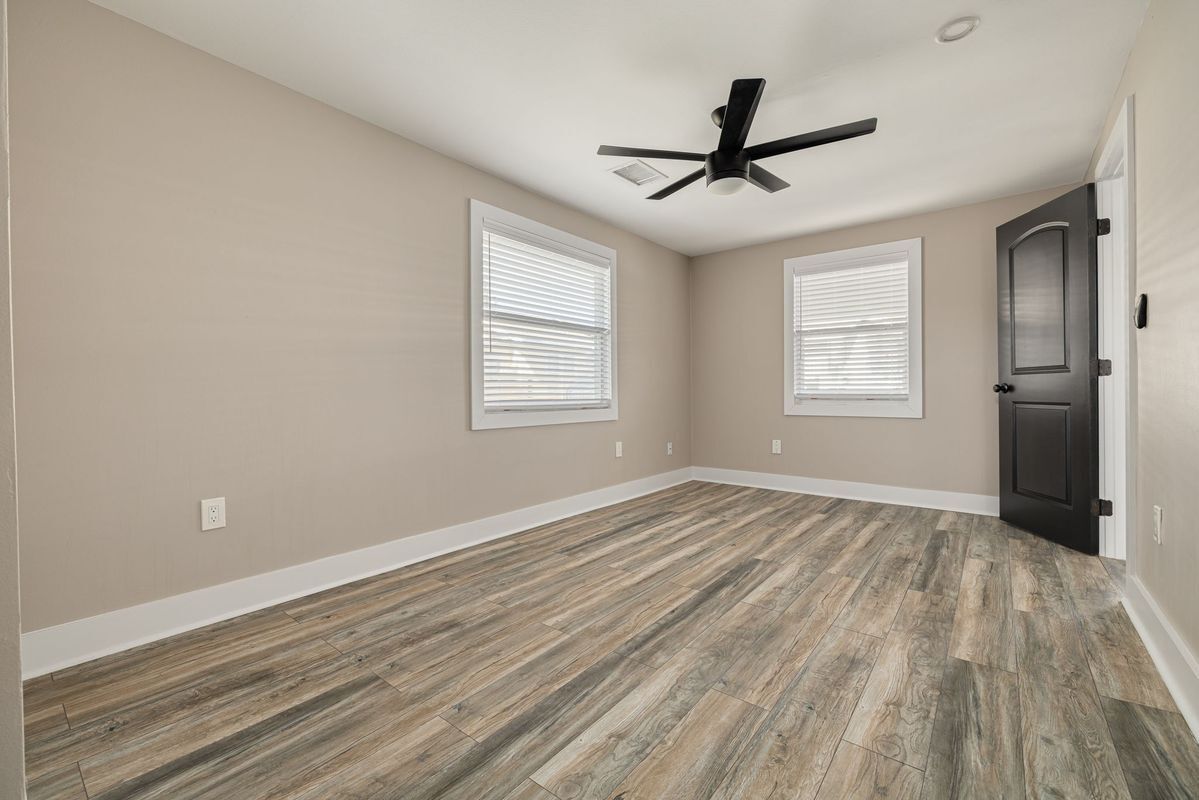 Building Photo - 106 W Haya St