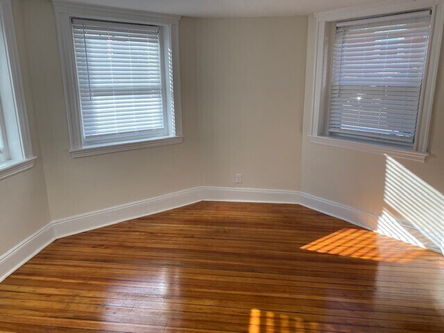 Building Photo - 25 Mount Hood Rd