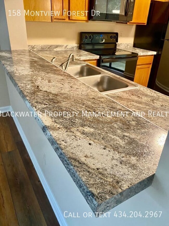 Building Photo - 158 Montview Forest Dr