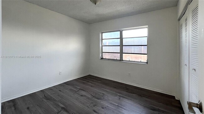 Building Photo - 3675 W 11th Ave