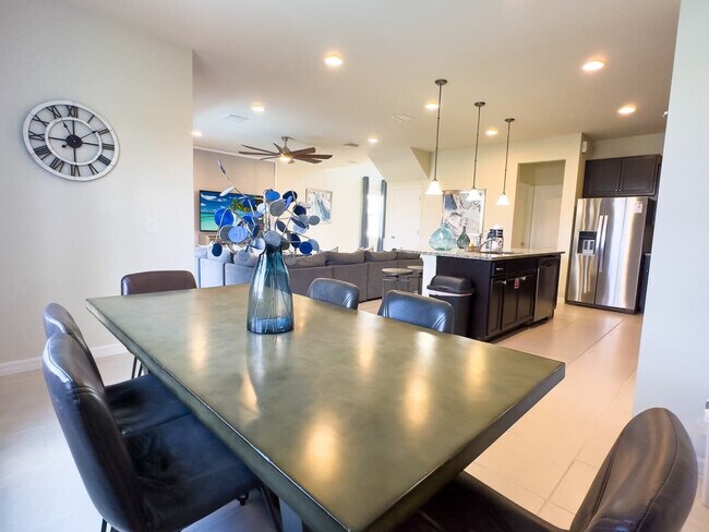 Building Photo - 2463 Tangier Dr