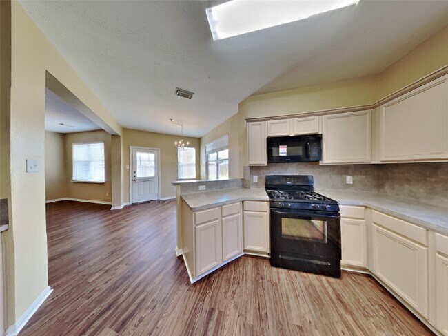 Building Photo - 9419 Stoneridge Canyon Ln