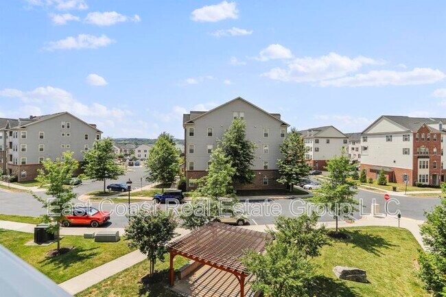 Building Photo - 6501 Walcott Ln