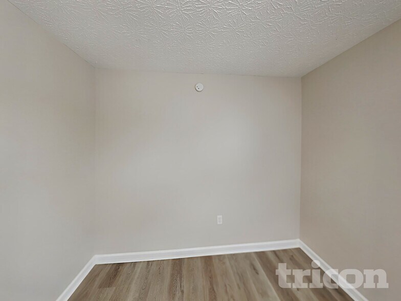 Building Photo - 98 Pin Oak Ct