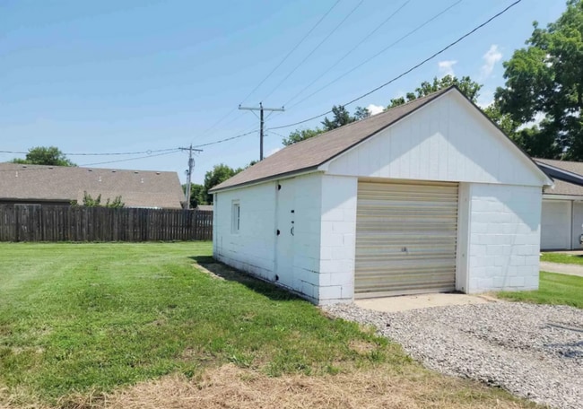 Building Photo - GREAT SILVER LAKE HOME!!