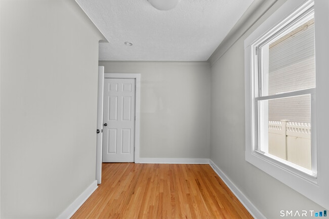 Building Photo - 41 Grasso Terrace