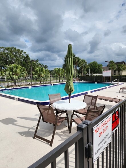 Building Photo - 28 Plantation Dr