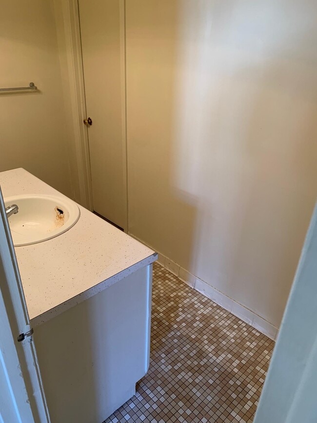 Building Photo - 3438 Spottswood Ave