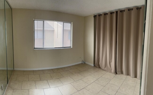 Building Photo - 139 Sparrow Dr