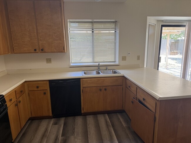 Building Photo - 844 Stetson Way
