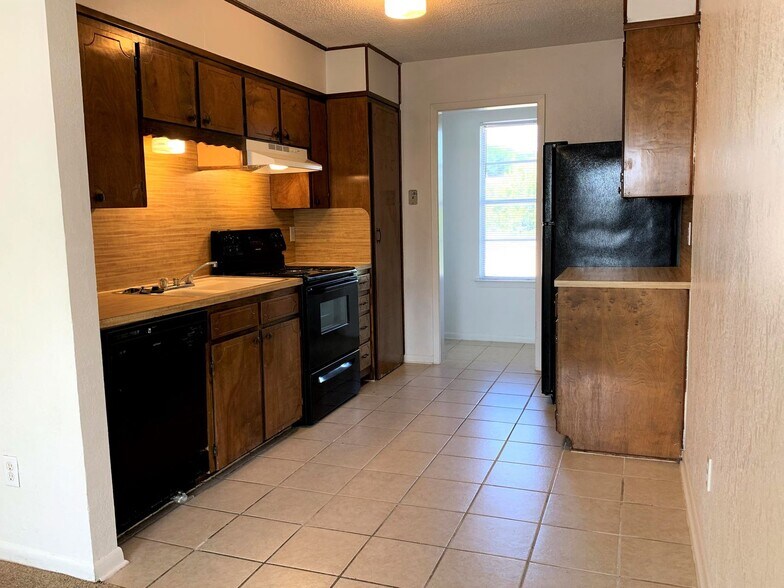 Building Photo - 917 N 7th St