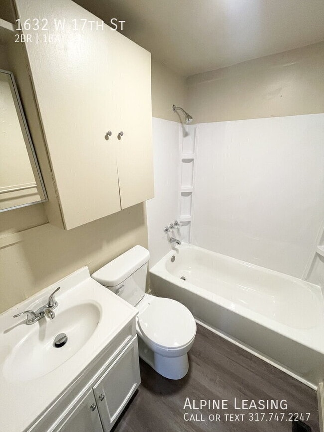 Building Photo - 1632 W 17th St