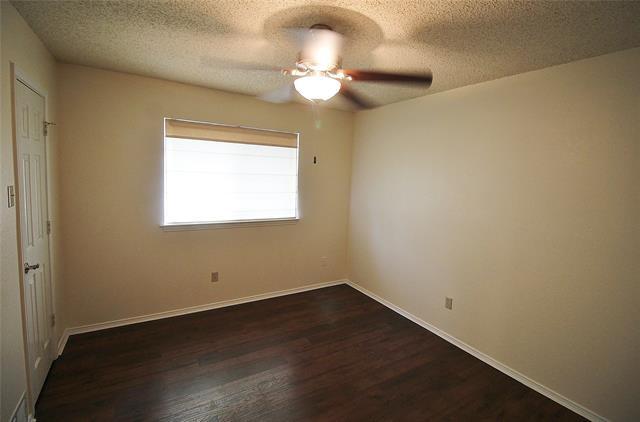 Building Photo - 906 Moore St