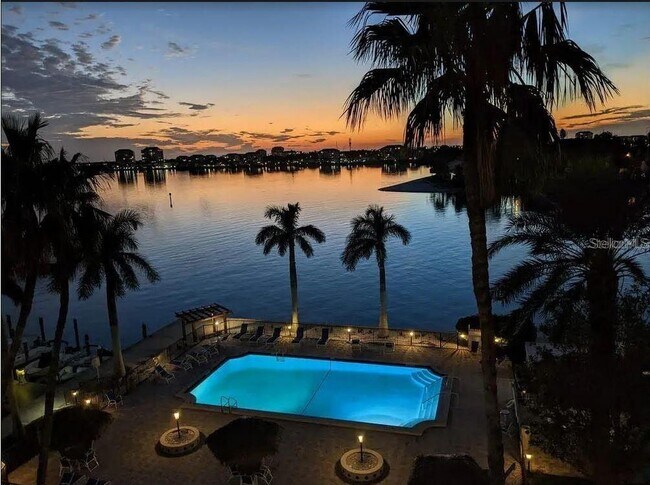 Building Photo - 5200 Brittany Dr S