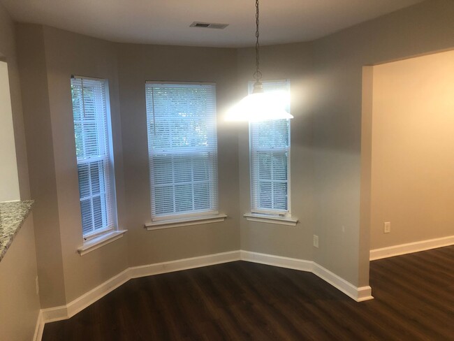 Building Photo - 3 Bedroom Duplex in Wake Forest